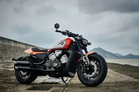 钱江首款V4车型，闪600实车公开亮相，最快8月上市图片