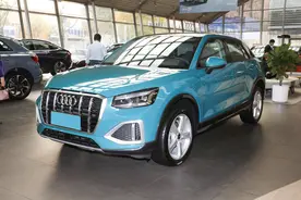 便宜灵活的奥迪小SUV，配置高自动挡油耗6L，保养不贵，带你看Q2L图片
