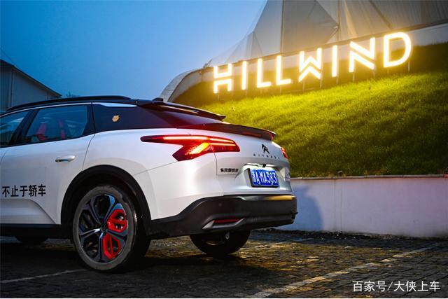 畅游安吉白茶原产地，与凡尔赛C5 X共品山奢之美