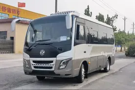 空间大 布局妙 一体灶台搬进车！深圳四驱再推考斯特B型新布局图片