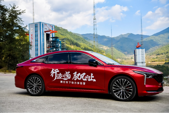 极具性价比的中型轿车，2022款奔腾B70车型攻略