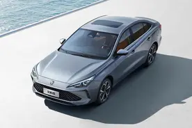 全新荣威i5终于改款了，酷似雷克萨斯ES！图片