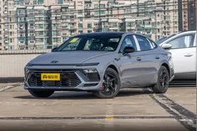 全系标配8AT！优惠2万起的第十一代索纳塔，建议直接买高配图片