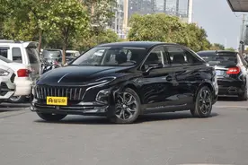 试驾红旗E-QM5，超长里程，性价比高图片