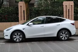 特斯拉Model Y四年保费分享！纯电车车险购买个人心得图片