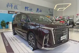 探店大通G90：车长超5米，又精致又豪华图片