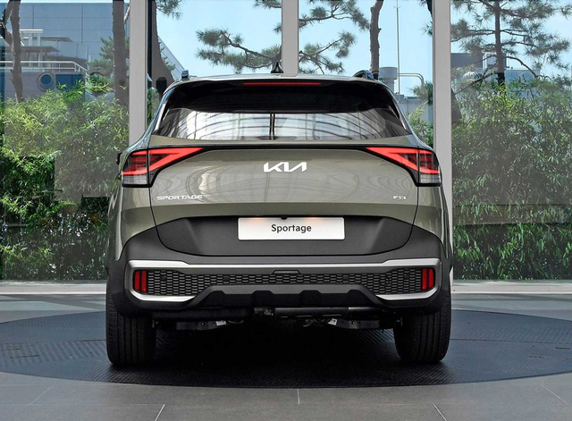 起亚开始发力了？全新KX5曝光，造型霸气，比CR-V更大，或16万起