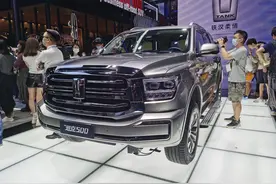 搭3.0T+9AT，提供7座布局，坦克500亮相成都车展图片