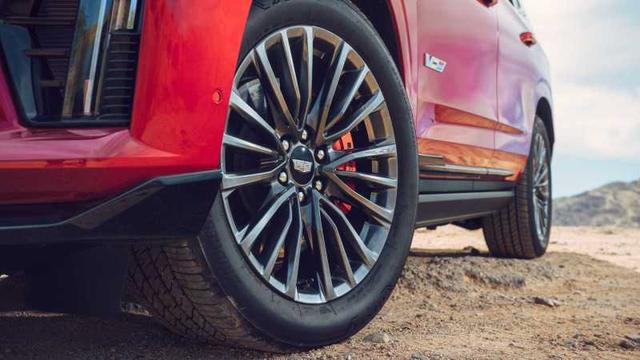 凯迪拉克凯雷德-V首试：最大的V，也是最牛的V？