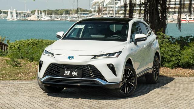 油价飙升的时代，要不要买辆混动车？试驾广汽丰田威飒