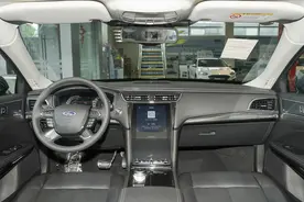 车长5018mm，标配2.0T+8AT，22.89万起售，体验福特金牛座图片