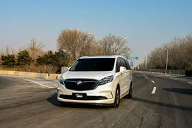 稳居MPV销冠宝座的它真有这么香？试驾别克GL8 ES陆尊 653T图片