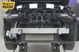 零跑C10：十几万的增程车，防撞梁用料怎么样？图片