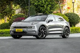 2022款极氪001正式上市，售价29.9-38.6万元，全系搭载8155芯片图片