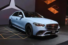 陶瓷蓝涂装，3.0T直列六缸！实拍奔驰S 500L定制版，外观更运动图片