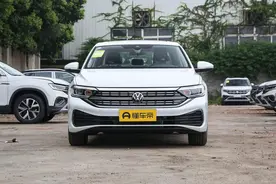 2025款改款大众速腾上市，配置调整，1.2T/1.5T动力，14.89万元起图片