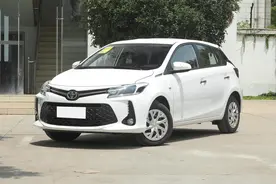 丰田低价入门，大空间高性价比自动代步小车，油耗5L，实拍威驰FS图片