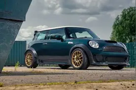 改装V8发动机的宝马Mini，不是小钢炮，简直是小核弹图片