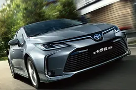 卡罗拉1.8L双擎，经济性可圈可点，驾乘舒适性较低图片