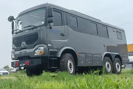 六驱越野房车东风霸王龙，荒野求生利器，也是你畅游天下最佳选择图片