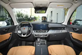 这才是良心豪华SUV，起步18万多，2.0T爆252马力配8AT，放弃途观L图片