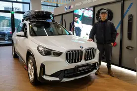 它们是BBA同级SUV，但为何我们觉得开宝马X1比奔驰GLB有排面？视频封面