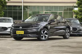 大众迈腾“显眼包”如何？价格加1万元，配置表现丰富，值得一看图片