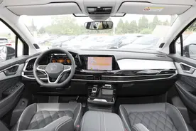 外观霸气，车长超5米，2+2+2座椅布局，大众揽境值得入手图片