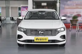 8.38万提走2024款朗逸，搭1.5L+6AT，保养不贵还省油，家用很合适图片