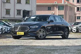 新车 | 售45.18万元起，整备质量/油耗调整，2025款改款奔驰E级上市图片