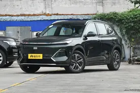 新车 | 预售10.98万元起，吉利银河星舰7到店，竞争比亚迪宋PLUS DM图片