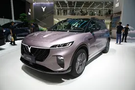 就选入门款！续航625km，17.99万开卖，大五座SUV，岚图知音导购图片