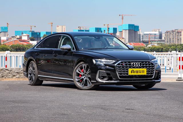 2023款奥迪S8用车成本分析，来看看平均每公里需要多少钱？