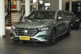 新车 | 增绿砾石银车漆/售45.18万元起，2024款二次改款奔驰E级到店图片