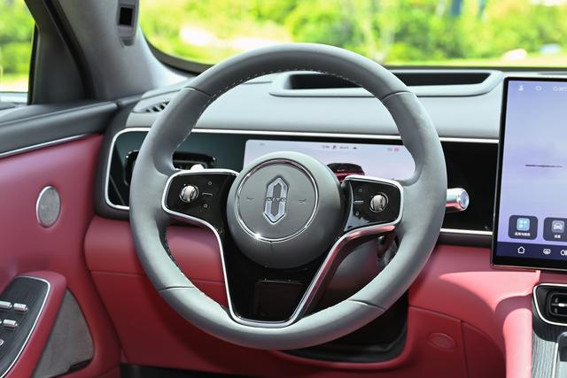 全新问界M7售27.98万元起