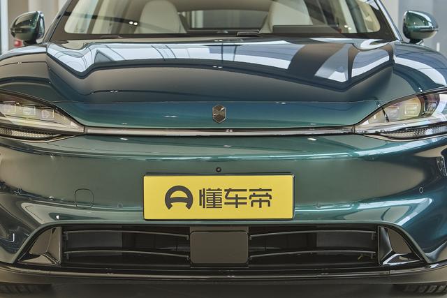 新款智界R7上市