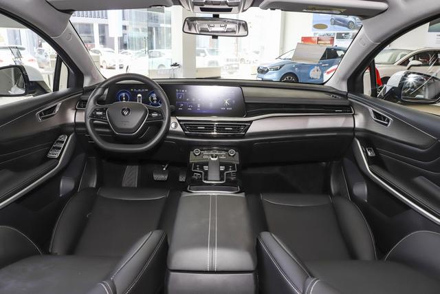 试驾雷诺江铃集团羿2023款长续航劲动版，城市驾驶也能稳稳当当