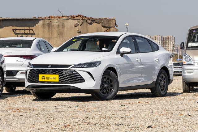 一汽丰田新款卡罗拉亮相广州车展