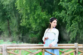 小说：雯姐儿终于真正说服母亲让她去大厨房帮工，当一个厨娘图片