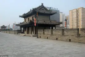 小说：穿越三国，不怕富二代花天酒地，就怕证明自己图片
