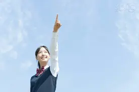 小说：女秘书与上司的办公室情事。图片