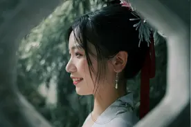 小说：进宫向皇后请安，王妃被妃嫔围攻刁难，她才知掉进王爷陷阱图片