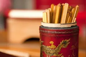 小说：各路妃嫔来给皇后请安，谁料这个皇后觉得无聊，当场睡着了图片