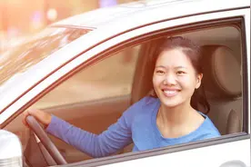 小说：女子机场化解危机主动搭讪帅哥，竟为他充当免费专车司机图片