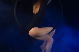 小说：末日降临，天空下起了虫雨，小伙却笑了：我是尸王我怕谁图片