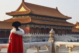 小说：被自己丈夫和闺蜜背叛还被活生生刨腹取子去救小三的儿子！图片