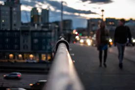 小说：少年不可得之物，终将困其一生。图片