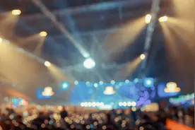 小说：拒婚后，我竟混成了顶流（男主角在前女友的世界里走红了）图片