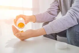 经络瘦手臂：对“蝴蝶袖”说拜拜图片