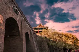 小说：天气冷怎么办，自然是要把暖气开起来了图片